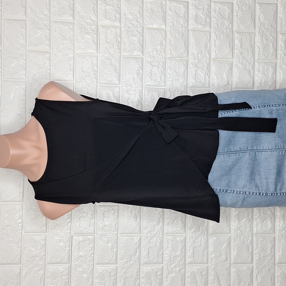 BANANA REPUBLIC Black Sleeveless Wrap Blouse